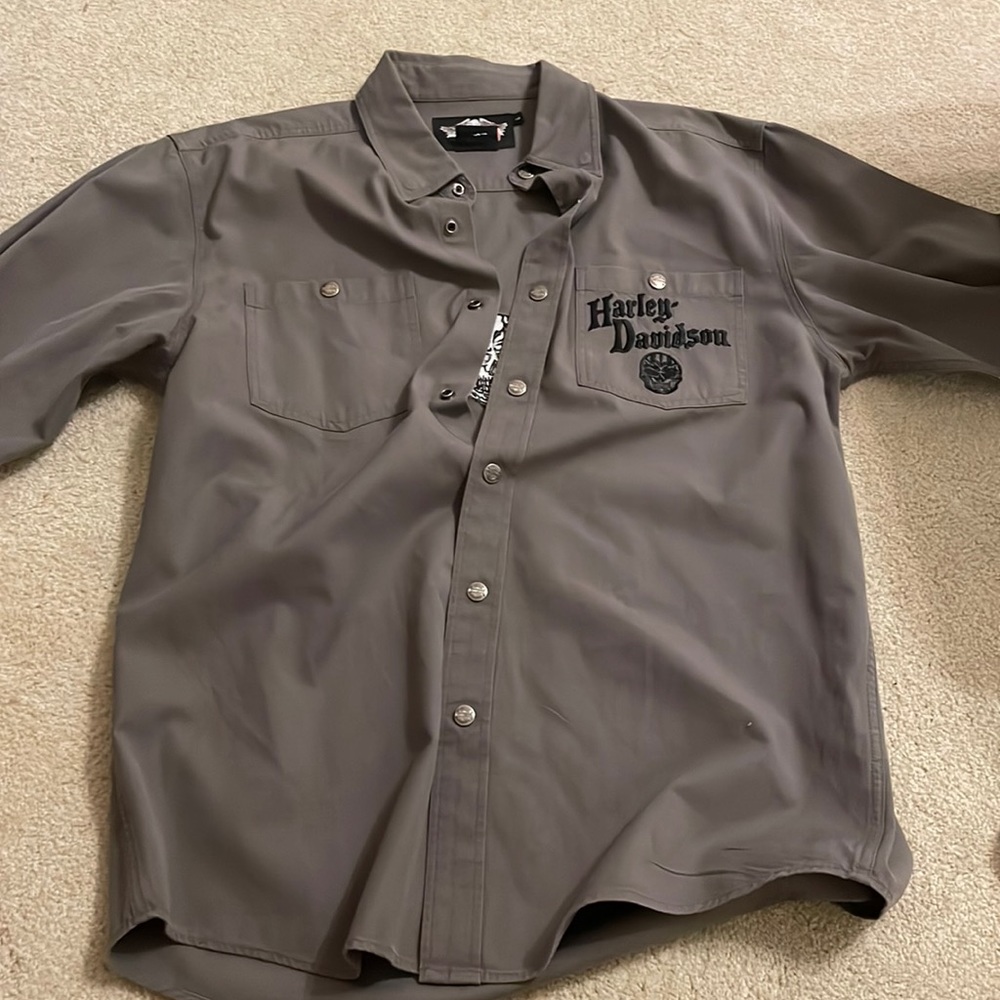 Size Large harley davidson long sleeve shirt